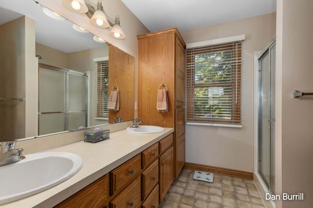 4256 Del Mar Drive SW, Wyoming, MI 49418