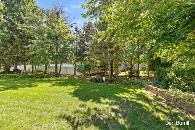 4256 Del Mar Drive SW, Wyoming, MI 49418
