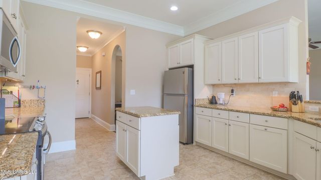 2939 Cypress Creek Drive, D'iberville, MS 39540