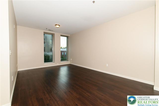 16 Centre Square 3E, Easton, PA 18042