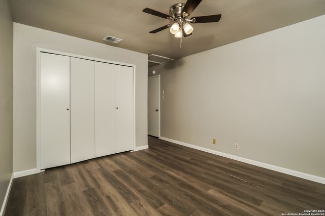 8858 MEADOW RANGE ST, San Antonio, TX 78250