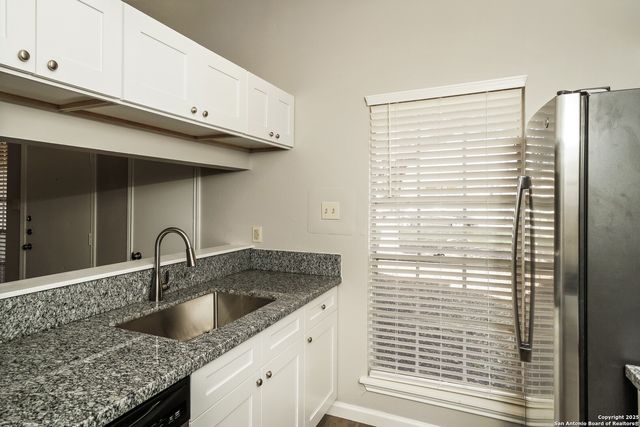 8858 MEADOW RANGE ST, San Antonio, TX 78250