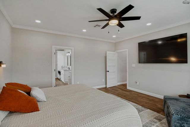 709 S BELL ROAD, Iowa Park, TX 76367