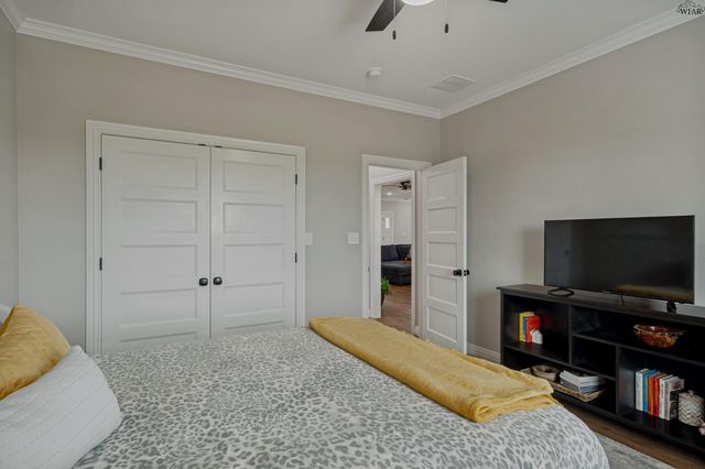 709 S BELL ROAD, Iowa Park, TX 76367