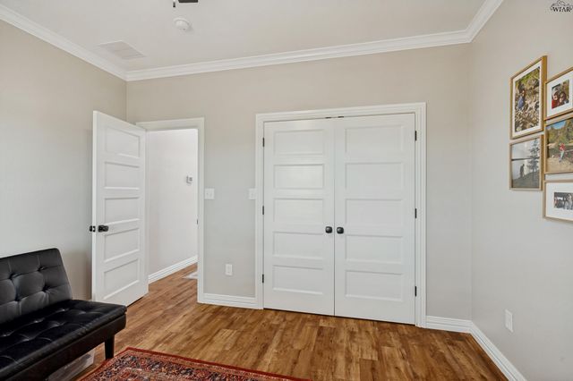 709 S BELL ROAD, Iowa Park, TX 76367