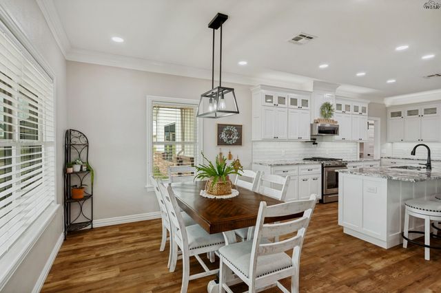 709 S BELL ROAD, Iowa Park, TX 76367