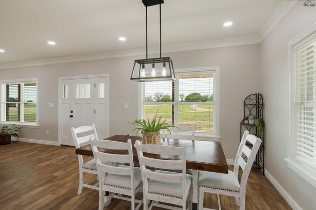 709 S BELL ROAD, Iowa Park, TX 76367