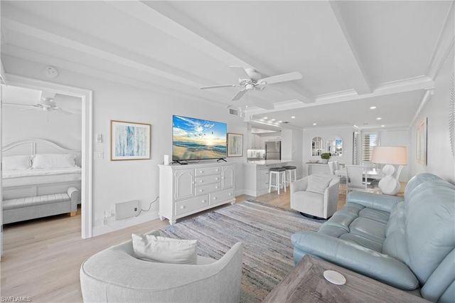 3443 Gulf Shore BLVD N 509, Naples, FL 34103