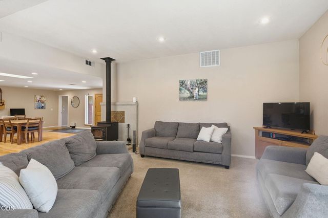 1410 Applegate Avenue, Grants Pass, OR 97527