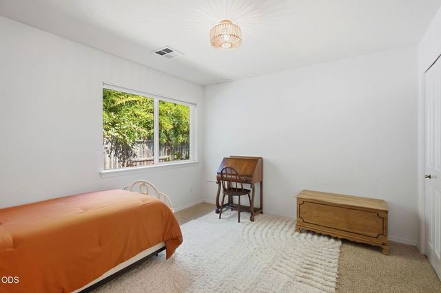 1410 Applegate Avenue, Grants Pass, OR 97527