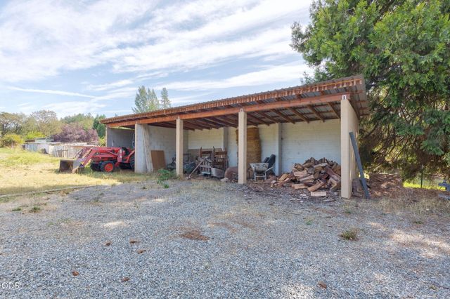 1410 Applegate Avenue, Grants Pass, OR 97527