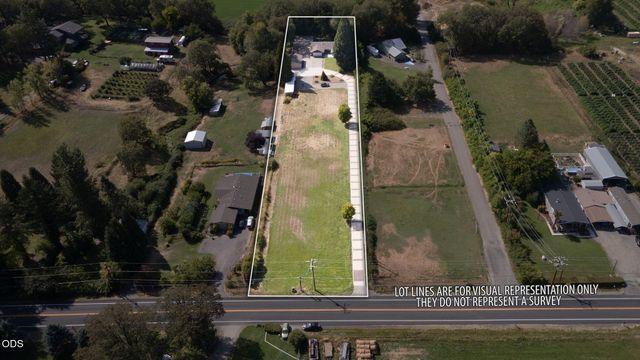 1410 Applegate Avenue, Grants Pass, OR 97527