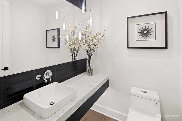 4216 83rd Avenue SE, Mercer Island, WA 98040