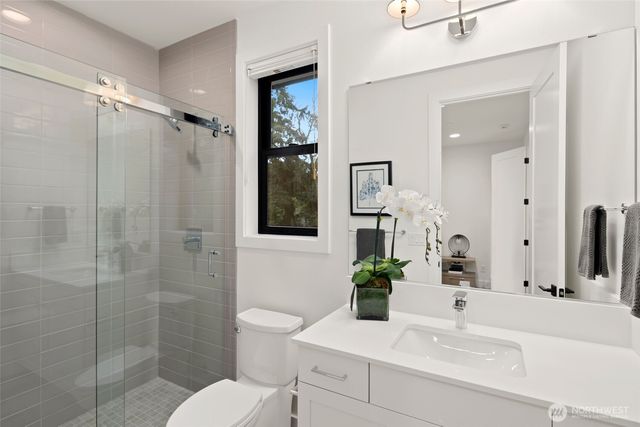 4216 83rd Avenue SE, Mercer Island, WA 98040