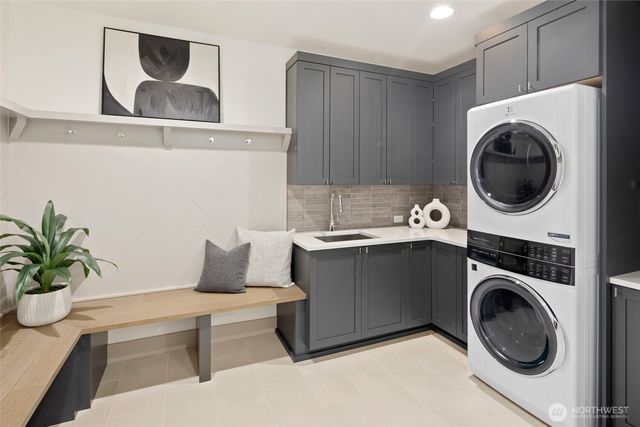 4216 83rd Avenue SE, Mercer Island, WA 98040