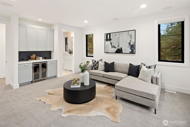 4216 83rd Avenue SE, Mercer Island, WA 98040