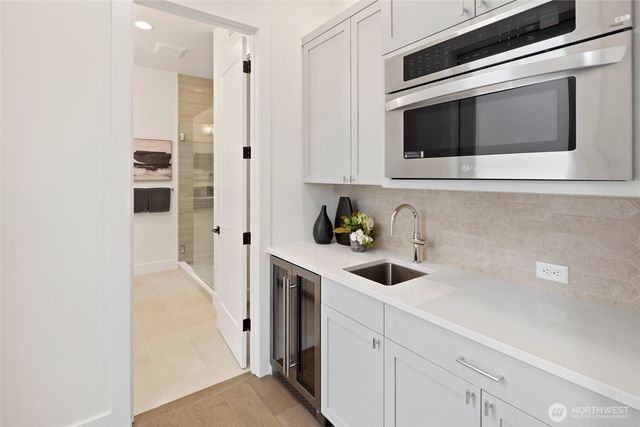 4216 83rd Avenue SE, Mercer Island, WA 98040