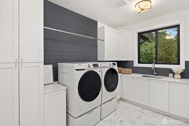 4216 83rd Avenue SE, Mercer Island, WA 98040