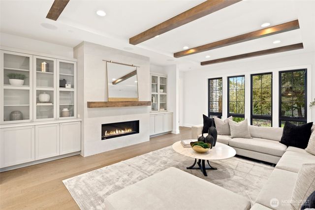 4216 83rd Avenue SE, Mercer Island, WA 98040