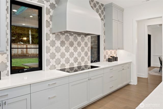 4216 83rd Avenue SE, Mercer Island, WA 98040