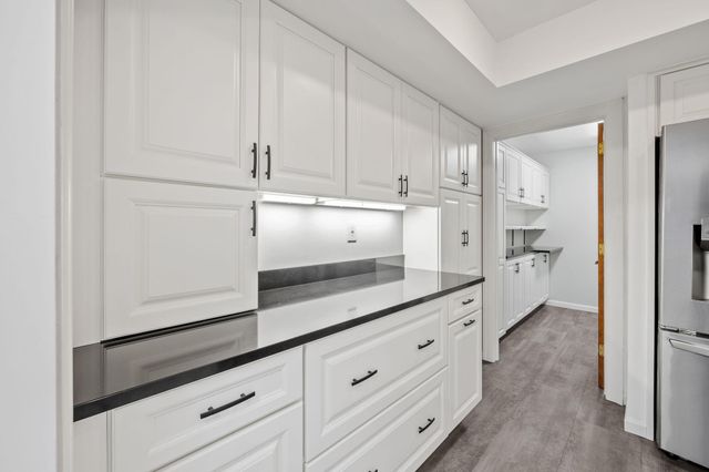 5501 Dewey Hill Road 330, Edina, MN 55439