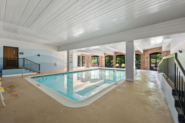 5501 Dewey Hill Road 330, Edina, MN 55439