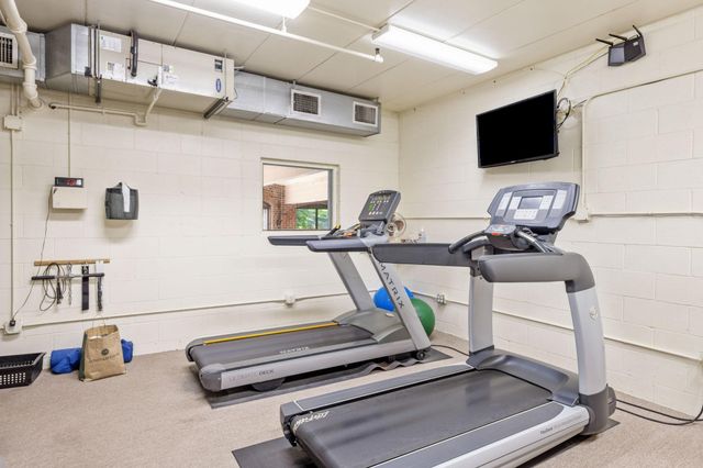 5501 Dewey Hill Road 330, Edina, MN 55439