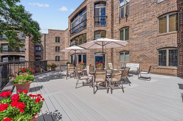 5501 Dewey Hill Road 330, Edina, MN 55439