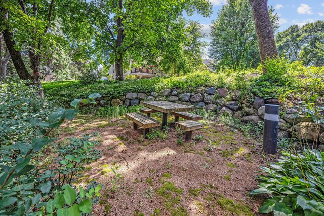 5501 Dewey Hill Road 330, Edina, MN 55439