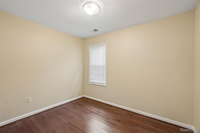 20919 Hollywood Street, Harper Woods, MI 48225