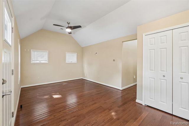 20919 Hollywood Street, Harper Woods, MI 48225