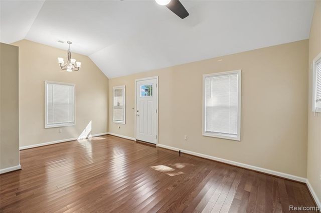 20919 Hollywood Street, Harper Woods, MI 48225