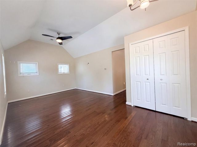 20919 Hollywood Street, Harper Woods, MI 48225