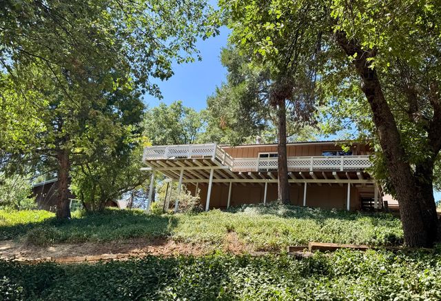515 Mc Comber Drive, Pierpoint Springs, CA 93265