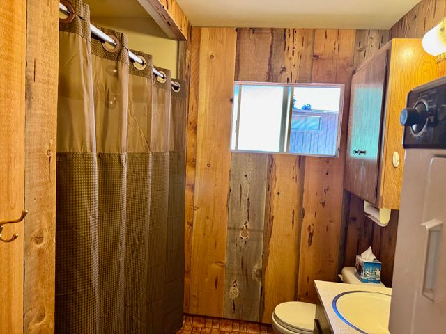 515 Mc Comber Drive, Pierpoint Springs, CA 93265