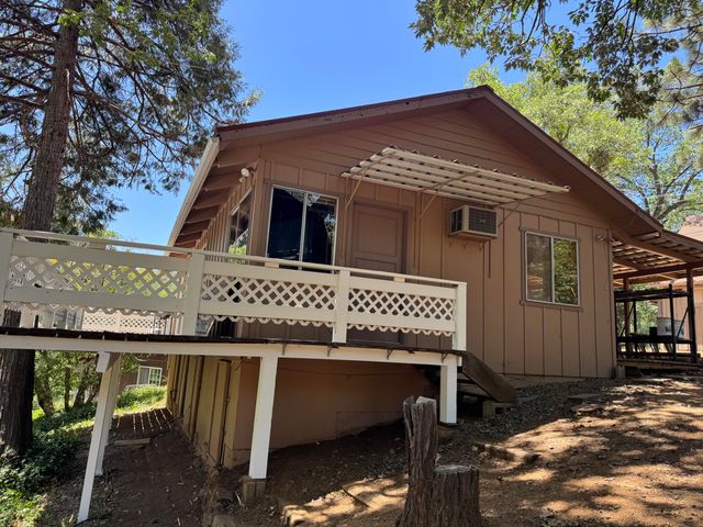 515 Mc Comber Drive, Pierpoint Springs, CA 93265