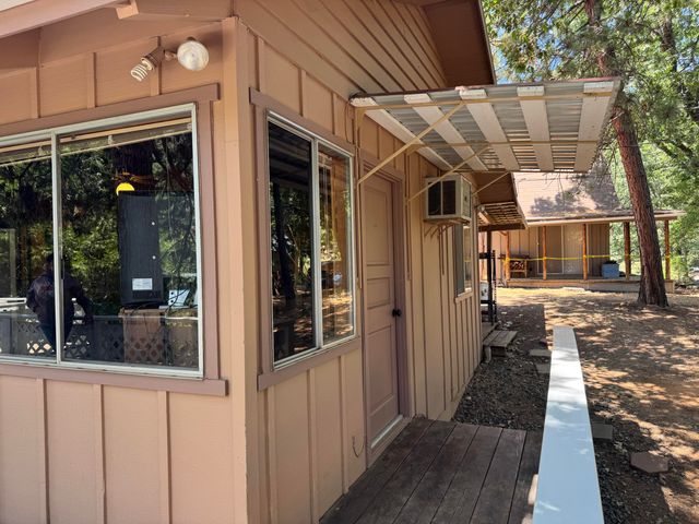 515 Mc Comber Drive, Pierpoint Springs, CA 93265