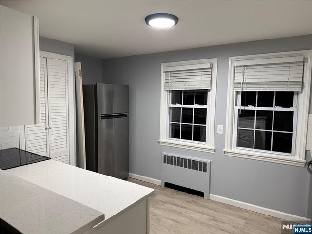 9 Cottage Lane, Upper Saddle River, NJ 07458