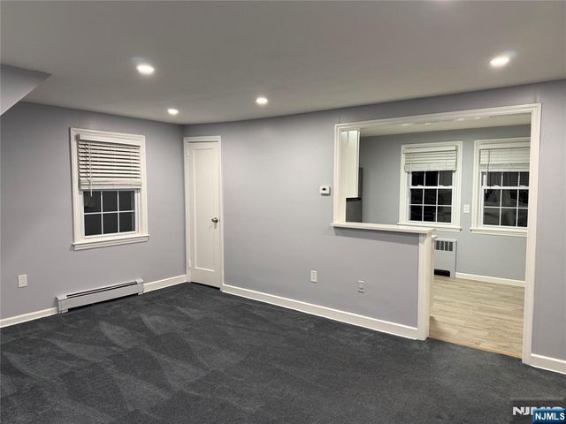 9 Cottage Lane, Upper Saddle River, NJ 07458