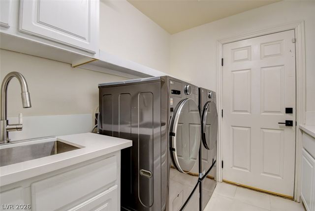 7686 Gossamer Wind Street, Las Vegas, NV 89139