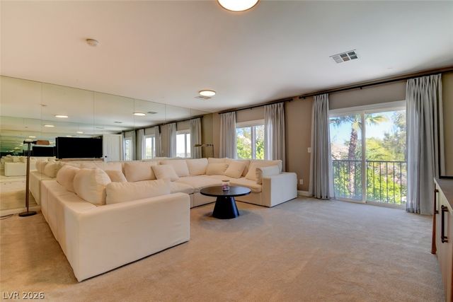 7686 Gossamer Wind Street, Las Vegas, NV 89139