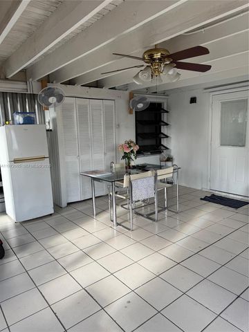 952 E 19th St, Hialeah, FL 33013