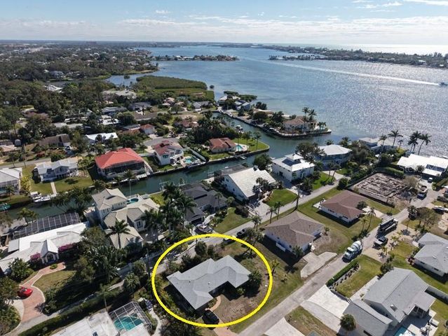 1648 IDLE LANE, Sarasota, FL 34231