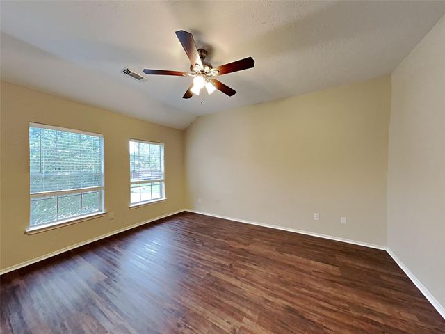 2218 Laurel Oaks Drive, Houston, TX 77014