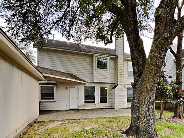2218 Laurel Oaks Drive, Houston, TX 77014
