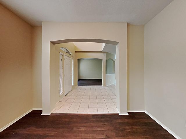 2218 Laurel Oaks Drive, Houston, TX 77014