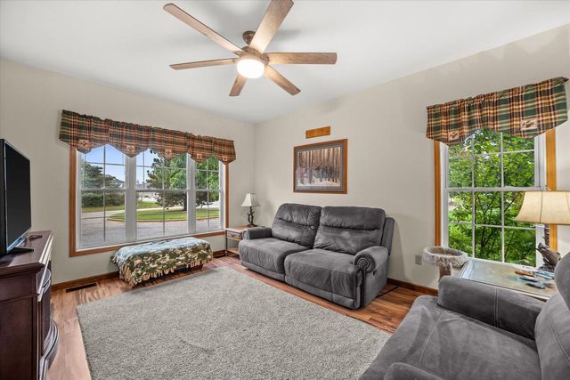 1101 Hidden Creek LANE, Burlington, WI 53105