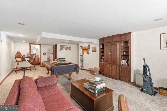 1444 WYNNEWOOD DR, Bethlehem, PA 18017
