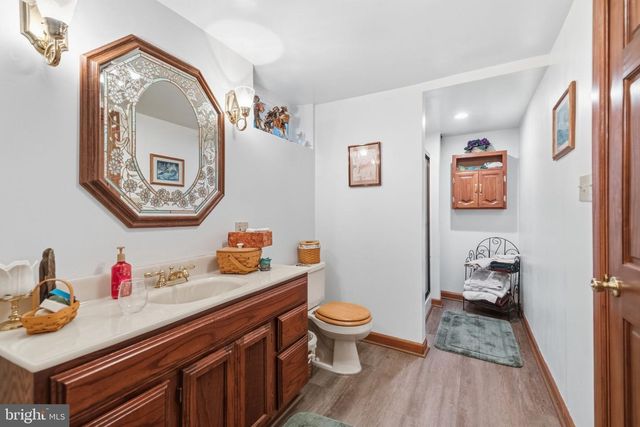 1444 WYNNEWOOD DR, Bethlehem, PA 18017