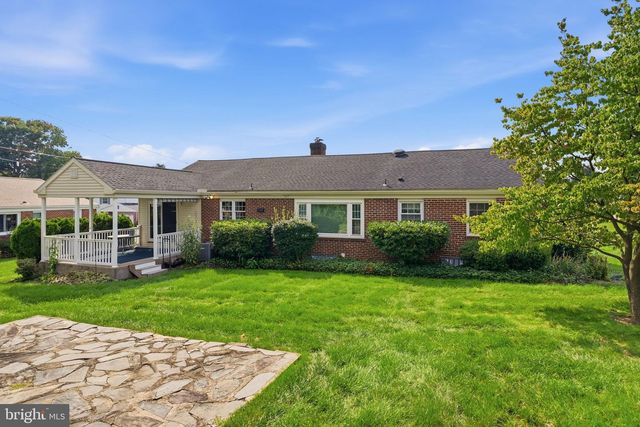1444 WYNNEWOOD DR, Bethlehem, PA 18017